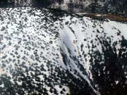 Lavinový svah Sněžná kotlina letecký snímek